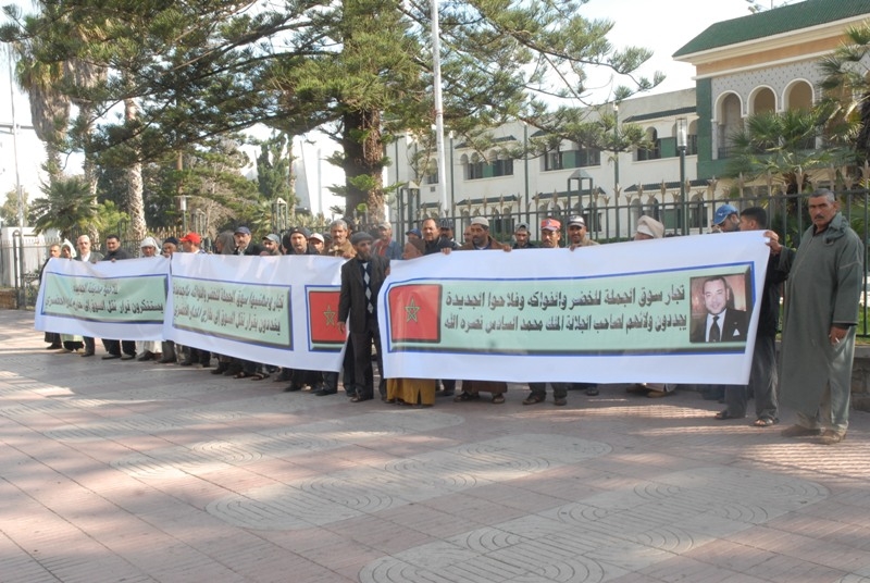 الفلاحون و تجار الخضر و الفواكه بالجديدة يشلون حركة سوق الجملة  ثلاثة أيام ابتداء من اليوم الثلاثاء