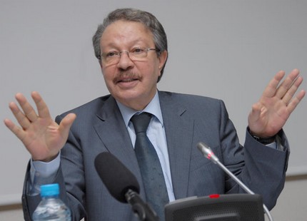 الحليمي يدق ناقوس الخطر: الزيادة في الأجور ستكون كارثية على الاقتصاد