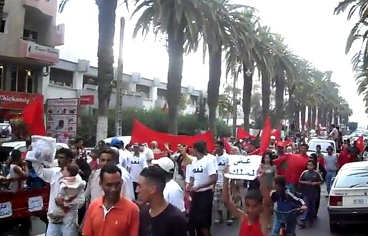 الجديدة: تقرير مصور لعدة مسيرات مؤيدة للدستور و وقفة امام المجلس البلدي تدعو للمقاطعة