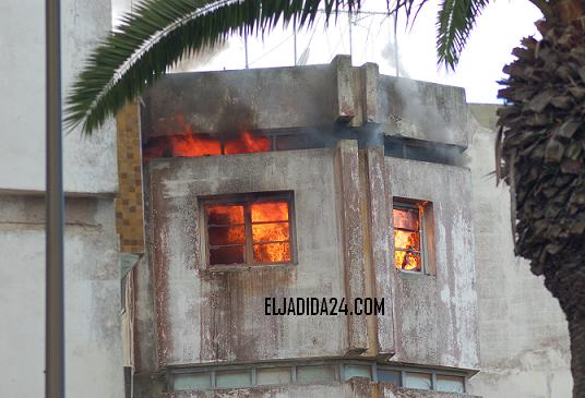 بالصور : حريق مهول بإحدى العمارات السكنية بالجديدة يثير موجةً من الهلع