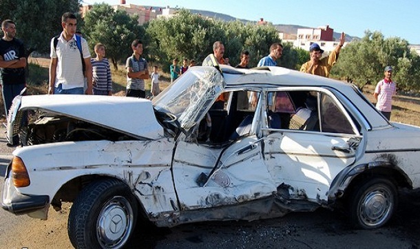 7 اصابات بليغة في حادثة سير مفجعة بالجديدة بعد اصطدام سيارة اجرة بشاحنة من نوع رموك