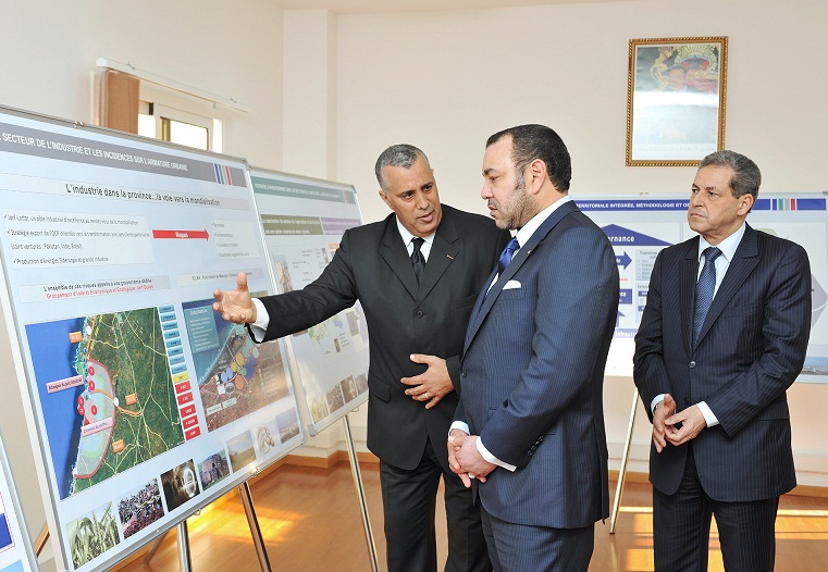 جلالة الملك يختتم زيارته للجديدة، يومه السبت، بتدشين ميناء الصيد و المركز الجديد للاستثمار