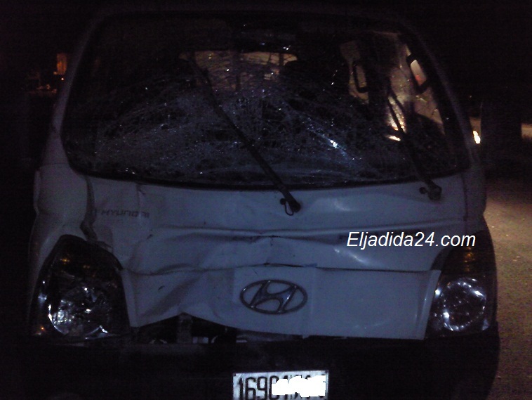 الظلام الحالك بشارع خليل جبران بالجديدة يتسبب في مقتل امراة بعد ان صدمتها سيارة ليلة الاحد (صور)