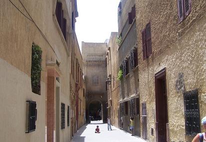 وفاة حارس سيارات أمام منزله بالحي البرتغالي بالجديدة في ظروف غامضة