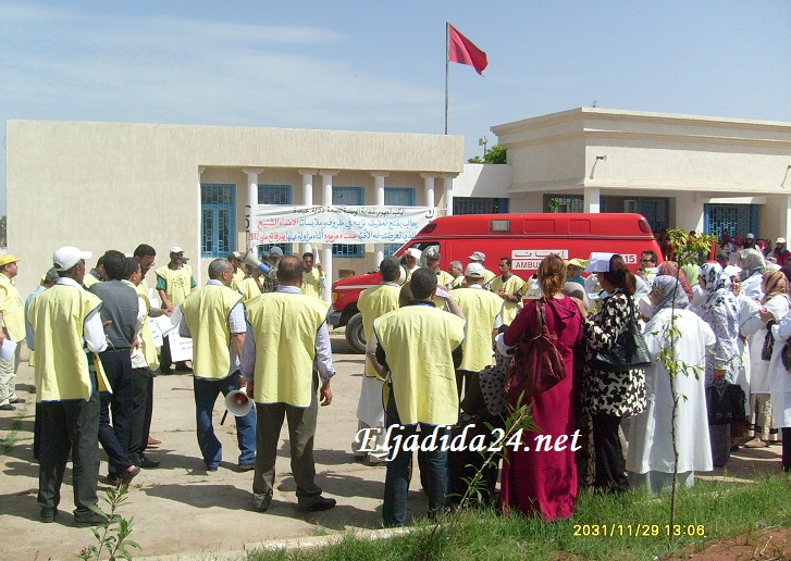 الأطر الصحية بسيدي اسماعيل بالجديدة تحتج، بعد تعرض إحدى المولدات للاعتداء