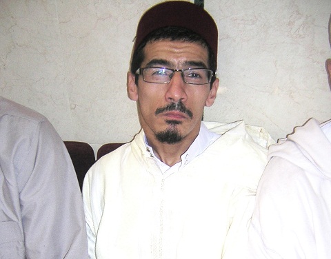 شاب معاق معجزة حافظ لكتاب لله لحبيب المومو بمسجد الرحمة بأحد أولاد فرج