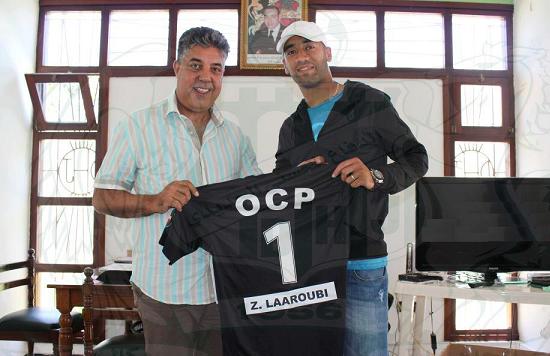 الحارس زهير لعروبي يوقع عقدا للدفاع الجديدي يمتد ل 3 سنوات ب 160 مليون سنتيم