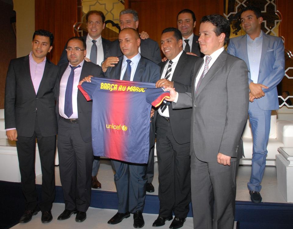 الاعلان في ندوة صحفية بمازكان عن اخر الترتيبات التنظيمية لمباراة برشلونة و المنتخب المحلي