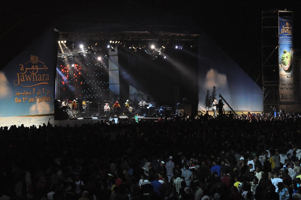 بالصور..الشاب بلال يختتم فعاليات مهرجان جوهرة بالجديدة أمام أزيد من 200 الف متفرج