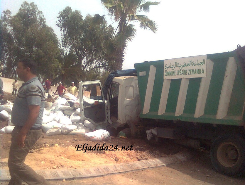 مصرع امرأة وإصابة خمسة أشخاص في حادثة سير داخل المدار الحضري بالزمامرة