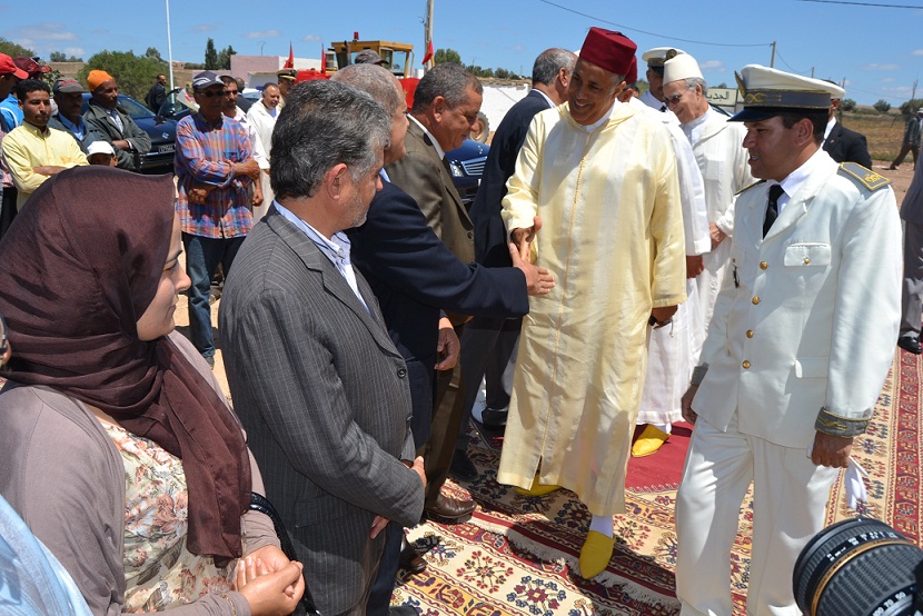 شجار و مشادات بين مندوب وزارة الشبيبة والرياضة و قائد اولاد فرج على هامش زيارة عامل الاقليم للمدينة