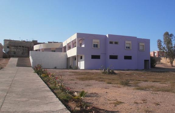 بسبب الاقسام الموصدة و التجهيزات الغائبة.. تنظيم وقفة احتجاجية بإعدادية المصب بآزمور..