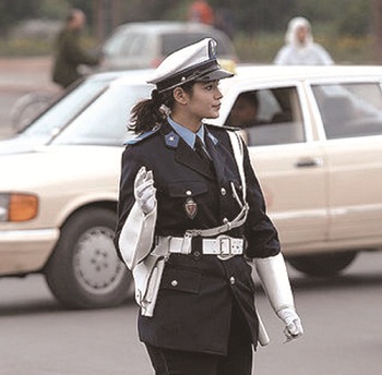 رجال أمن جدد ينتشرون بشوارع الجديدة وشرطيات المرور يعدن إليها بعد غياب دام لأزيد من سنتين