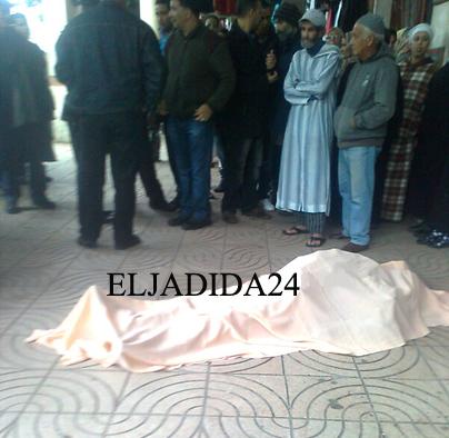 وفاة رجل يبلغ من العمر 57 سنة بسكتة قلبية في الشارع العام بساحة الحنصالي بالجديدة