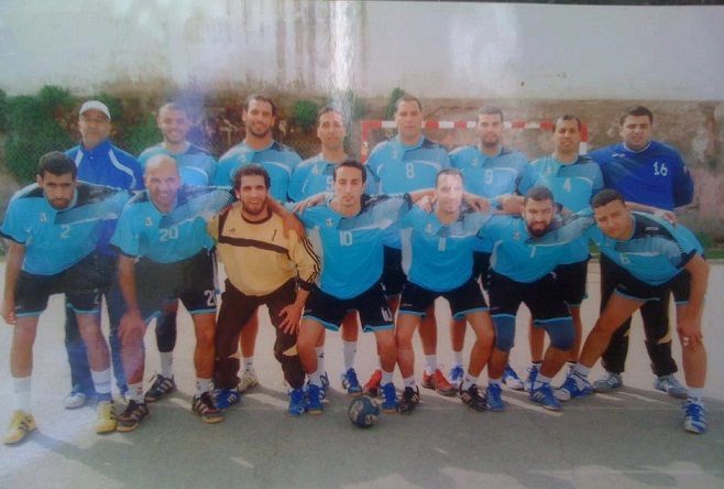 نادي شرف أزمـــــــور لكـــــــرة اليــــــد بدون ملعب