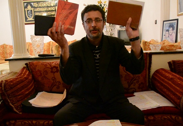 ترقبوا حوارا حصريا مع الباحث في علوم الثيولوجيا محمد الغرباوي للرد على بعض على المبشرين المتنصرين مغاربة وعرب