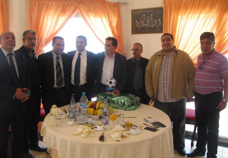 المكتب الشريف للفوسفاط ينظم غداء على شرف الدفاع الجديدي من أجل تحفيز اللاعبين
