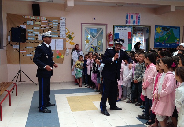 استضافة رئيس الهيأة الحضرية وقائد شرطة المرور بمدرسة المبادرة الخاصة بالجديدة في لقاء تحسيسي لفائدة التلاميذ