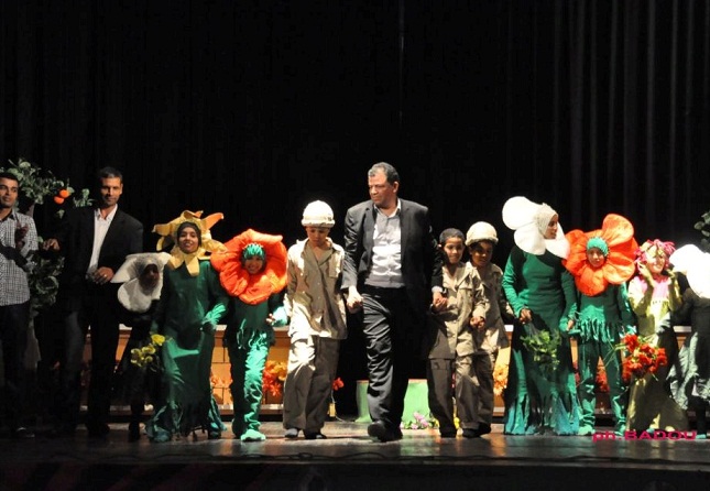 مجموعة مدارس عبد الله بن الكامل تمثل جهة دكالة ـ عبدة في المهرجان الوطني للمسرح المدرسي بمدينة فاس