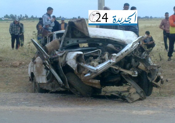 بالصور.. مصرع سائق سيارة في حادثة سير مفجعة قرب اولاد فرج