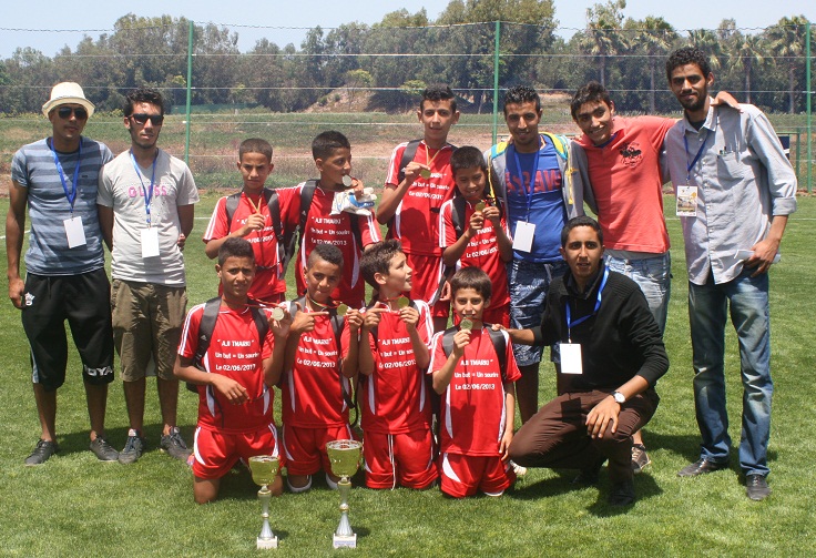فريق سيدي الضاوي يفوز بالنسخة الاولى لدوري اجي تماركي بملعب منتجع مزغان