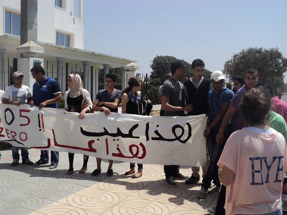 رئيس جامعة شعيب الدكالي يجتمع بطلبة شعبة الاقتصاد ويوقع محضر إتفاق مع المحتجين