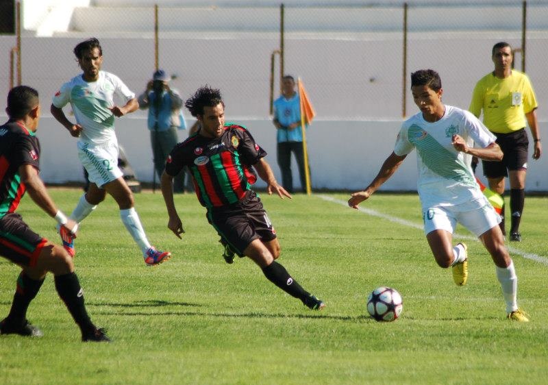 الدفاع الحسني الجديدي يستقبل الجيش الملكي في قمة حارقة في دور الثمانية لكأس العرش