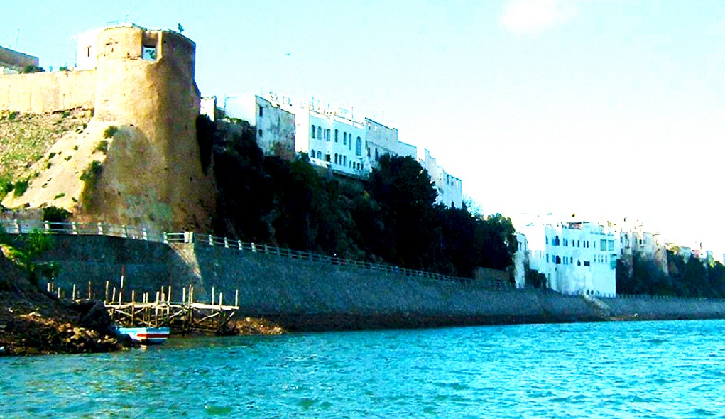 الدعوة الى تنظيم وقفة احتجاجية من أجل رفع التهميش و الإقصاء عن مدينة آزمور