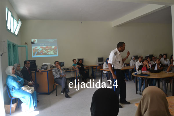 الجديدة : مديرية الأمن الوطني تنظم لقاء تواصلي مع تلاميذ محمد الرافعي +الصور