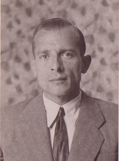 مانيتي الصيدلاني الفرنسي الذي أنشأ أول صيدلية بالجديدة