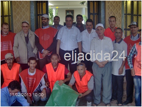 تنظيم حملة لتوزيع الأكياس البلاستيكية على سكان الزمامرة بمناسبة عيد الأضحى المبارك