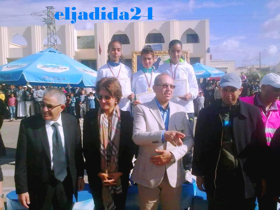 البطلة الاولمبية نزهة بدوان بمدينة سيدي بنور من أجل المساهمة في إنجاح حفل يوم الوطن