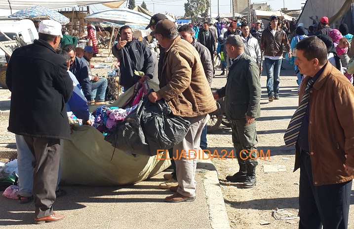 السوق الأسبوعي بالزمامرة: تنظيم أماكن البائعة و تحرير الاماكن العمومية