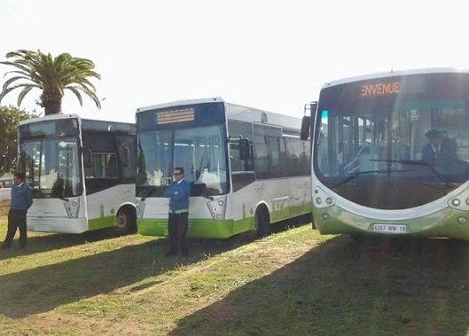 توقيف أسطول شركة آزاما للنقل الحضري وتأجيل انطلاق شركة النقل الجديدة لأشهر أخرى يضعان عامل الإقليم في وضع حرج