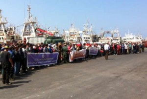 وقفة لبحارة الصيد التقليدي بالمغرب في وقفة احتجاجية يوم الثلاثاء أمام مقر الوزارة