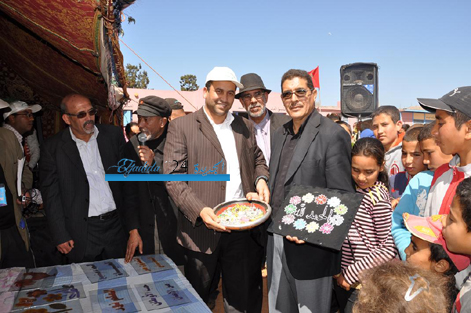 القافلة التضامنية الاجتماعية لجمعية تنمية التعاون المدرسي تصل إلى م/م القرية بجماعة مولاي عبد الله