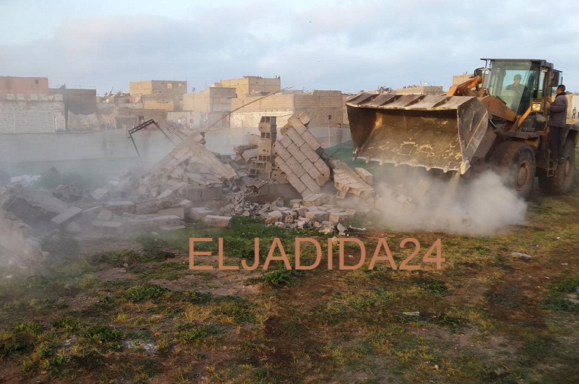السلطات المحلية تشن حملة على البناء العشوائي بجماعة أولاد رحمون بدائرة ازمور