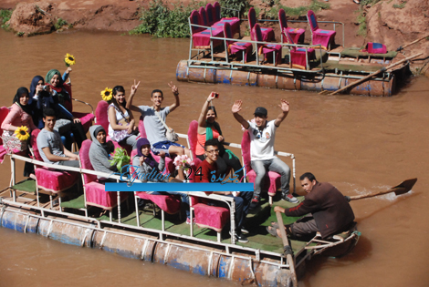 رحلة دراسية بين تلاميذ ثانوية أبي شعيب الدكالي بتلاميذ مؤسسات خارج الإقليم
