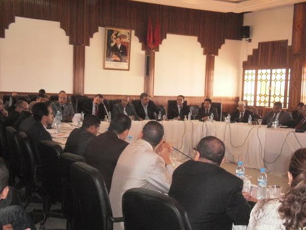 عامل إقليم الجديدة يترأس لقاء تواصليا بآزمور حول المقاربة الأمنية ومحاربة الجريمة