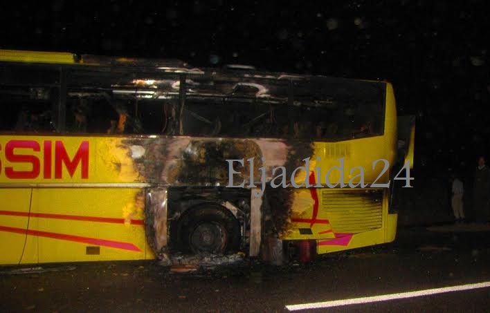 نجاة تلاميذ مدرسة الياس من حريق مهول شب في حافلتهم أثناء عودتها من رحلة مدرسية بمراكش