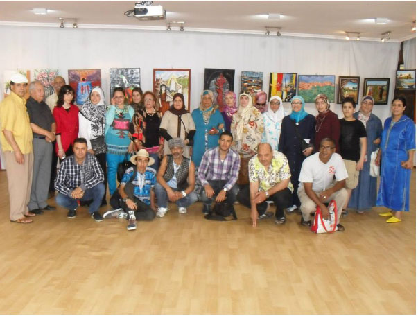 الفنانة التشكيلية كريمة سلوان تتألق في المركز الثقافي الروسي