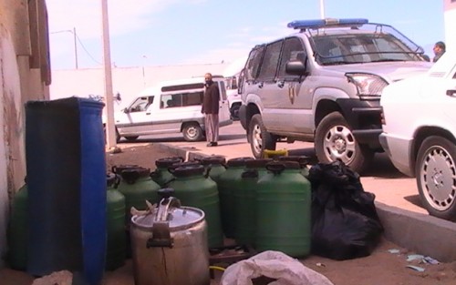 عناصر الدرك بالجديدة تحجز 1000 لتر من مسكر ماء الحياة وتواصل البحث عن صاحبها الذي فر على متن حصان