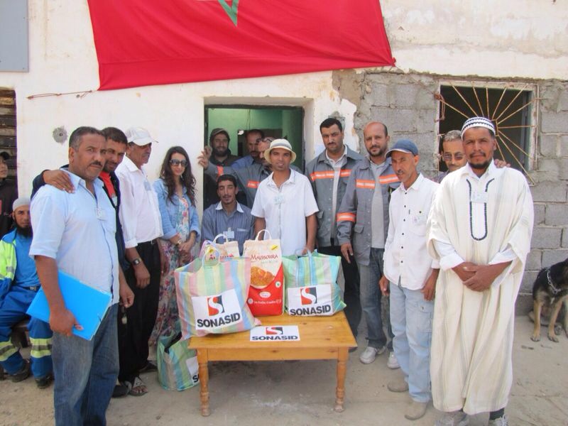 شركة صوناصيد توزع مساعدات رمضانية على الفقراء والمعوزين بدوار الغضبان قرب الجرف الاصفر