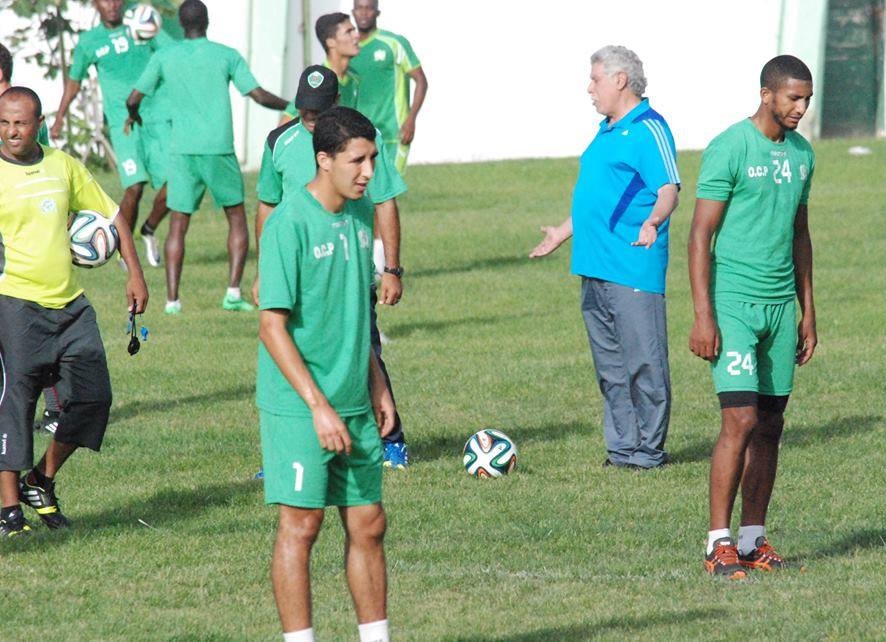 شحاتة مستاء من انتدابات فاشلة و ملغومة بالدفاع الجديدي