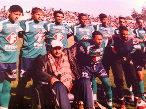 من كواليس الجمع العام لنهضة الزمامرة.. منخرط بالنادي يحتج على نتائج ومسيرة الفريق