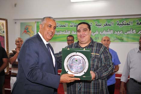 بحضور عامل الجديدة.. تتويج الأبطال الفائزون بجائزة ولي العهد مولاي الحسن للمصارعات المماثلة + صور