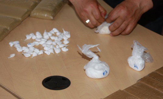 الاطاحة بمروج للكوكايين من الدار البيضاء في كمين أمني بوسط الجديدة