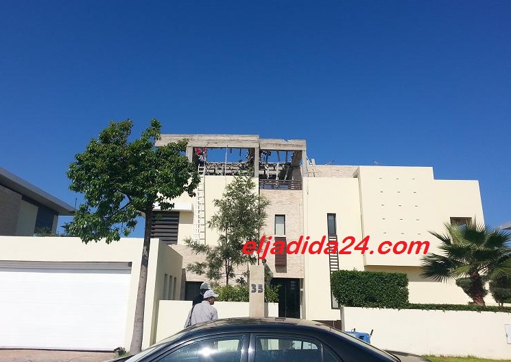 سلطات الجديدة تستأنف عملية هدم الطابق الذي بني داخل فيلا راقية بمنتجع مازكان