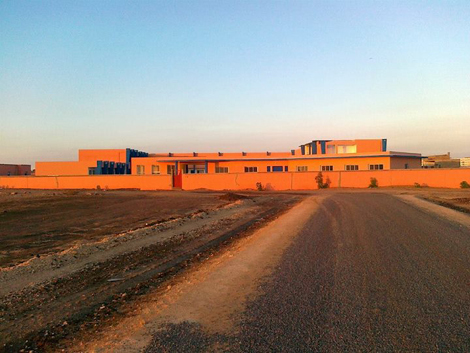 شراكة بين فاعلين جمعويين والجماعة الحضرية والسلطات لتزويد تانوية النصر ببعض الضروريات