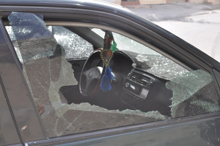 مشمكران رهن الاعتقال الاحتياطي بسجن الجديدة، على خلفية تخريب 7 سيارات